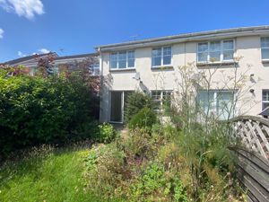 rear garden- click for photo gallery